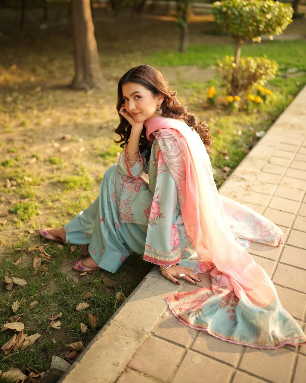 hira faisal dress