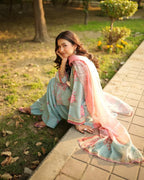 hira faisal dress